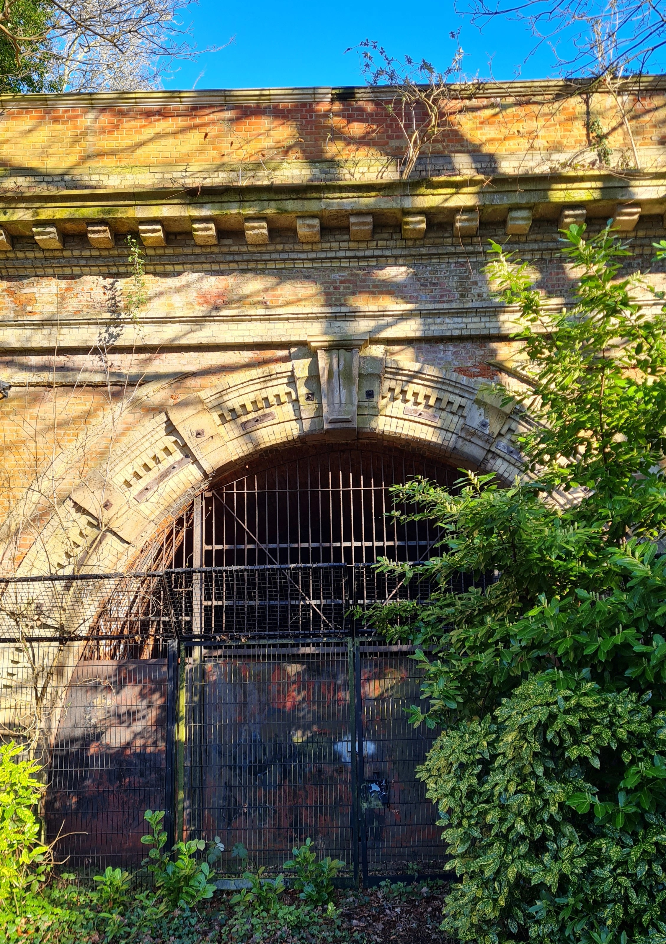 The south portal of the Paxton Tunnel, which trains would enter after leaving Crystal Palace (High Level) - the influence of the station is apparent in the grand brickwork.